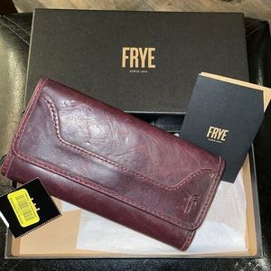 NWT ~ Frye Melissa Wallet